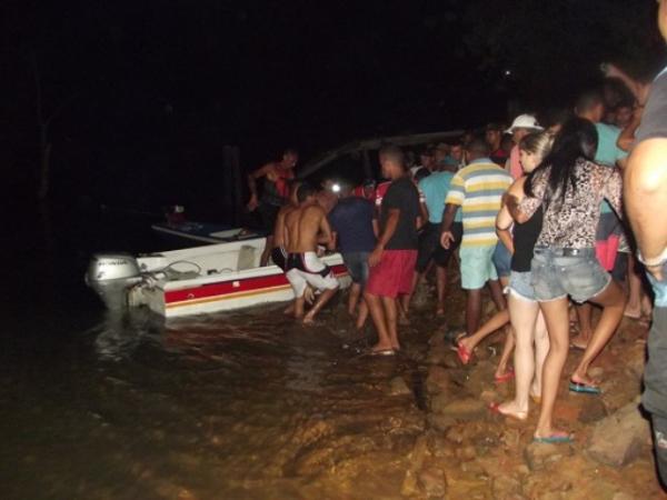 Momento do resgate do corpo de Ant&ocirc;nio Marcos.(Imagem:Portal Cidadeluz)