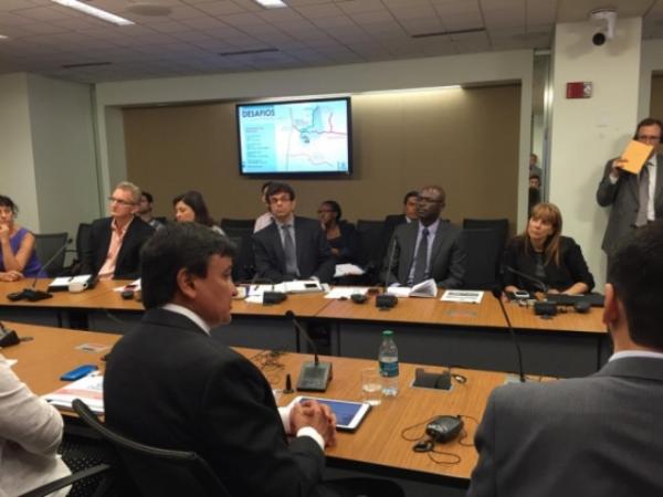 Governador trata de investimentos para o Piau&iacute; junto ao Banco Mundial, em Washington.(Imagem:CCom)