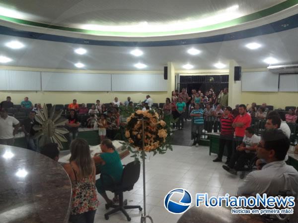       Corpo do ex-vereador Pedro Holanda foi velado na C&acirc;mara Municipal de Floriano. (Imagem:FlorianoNews)