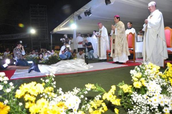 Monsenhor Edivalter Andrade &eacute; ordenado bispo da diocese de Floriano.(Imagem:Silvio Rui)
