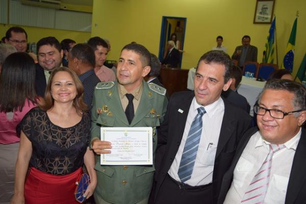 Personalidades s&atilde;o homenageadas com o Titulo de Cidad&atilde;o Florianense.(Imagem:Waldemir Miranda)