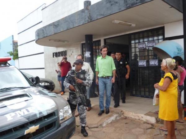Ex-prefeito é preso dentro de Fórum após interrogatório.(Imagem:Cidadeverde.com)