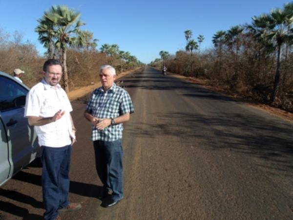 Estrada entre Campo Maior a Cabeceiras já está com 18 km de pavimentação concluída