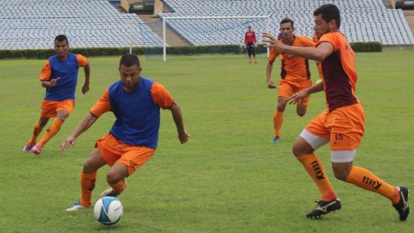 Luis Augusto foi o &uacute;ltimo jogador confirmado como refor&ccedil;o no River-PI.(Imagem:Emanuele Madeira/GLOBOESPORTE.COM)
