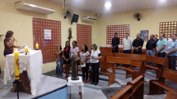 Comunidade participa da abertura dos festejos de S&atilde;o Pio de Pietrelcina em Floriano (Imagem:FlorianoNews)