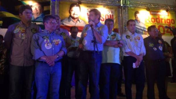 Gustavo Neiva inaugurou comitê e lançou campanha em Floriano