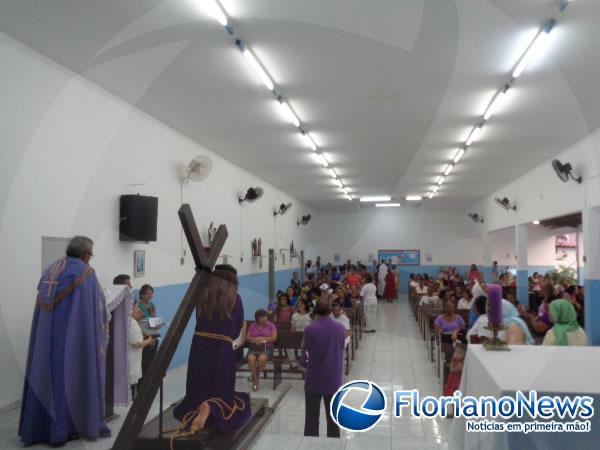 Prociss&atilde;o dos Passos marca a abertura da Semana Santa em Floriano. (Imagem:FlorianoNews)