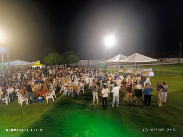 Prefeitura de Bar&atilde;o de Graja&uacute; realiza noite especial em homenagem aos professores(Imagem:FlorianoNews)