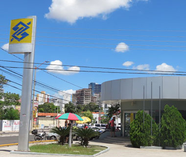 Bando arromba caixas do BB no Jóquei; terceiro caso na madrugada