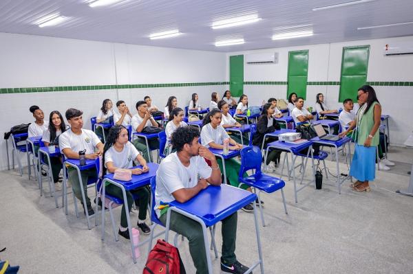 Rede Estadual inicia ano letivo nesta quinta (19) com mais de 150 mil estudantes e cerca de 5 mil novos professores em sala de aula.(Imagem:Ascom Seduc)