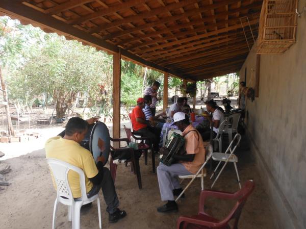 Funcion&aacute;rios da Disvale Brahma participam de almo&ccedil;o na localidade Morrinhos.(Imagem:FlorianoNews)