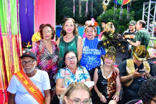 Desfile de escolas de samba e shows na beira-rio marcam o &uacute;ltimo dia do Carnaval de Floriano.(Imagem:Secom )