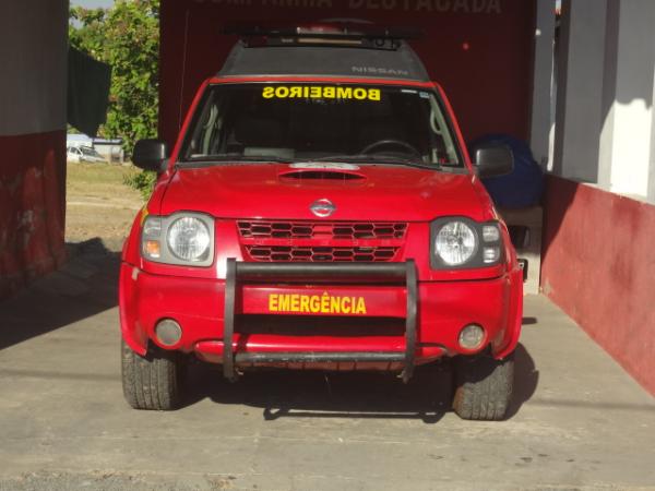 Corpo de Bombeiros de Floriano recebe nova viatura