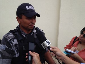 Dupla rouba carro, mas capota veículo ao tentar fugir da polícia em Teresina