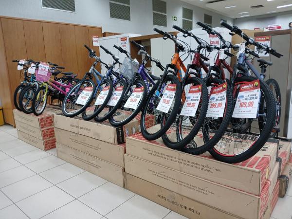  Armaz&eacute;m Para&iacute;ba anuncia grandes promo&ccedil;&otilde;es nos setores de m&oacute;veis e eletros em Floriano.(Imagem:FlorianoNews)