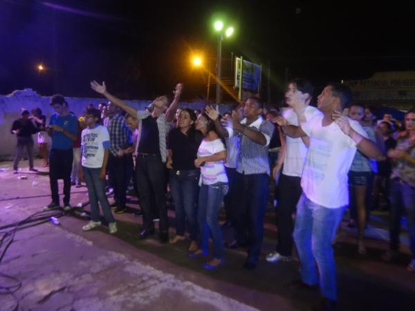 Realizada noite de Louvor e Adora&ccedil;&atilde;o em Floriano.(Imagem:FlorianoNews)