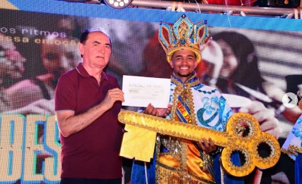  Pedro Henrique e Samara Martins s&atilde;o coroados Rei e Rainha do Carnaval 2026 em Floriano(Imagem:Secom)