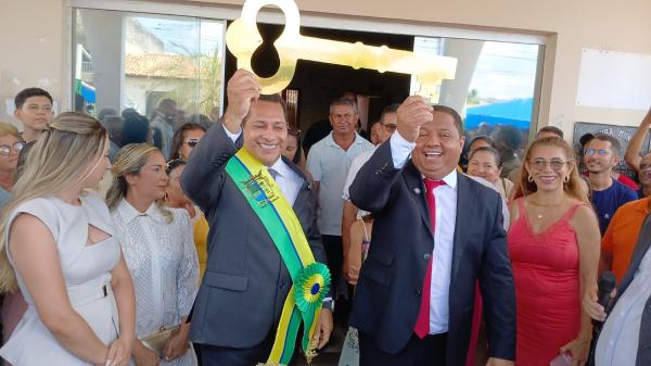 Bar&atilde;o de Graja&uacute; inicia nova gest&atilde;o com posse do prefeito, vice e vereadores(Imagem:FlorianoNews)