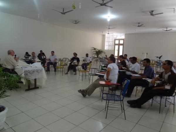 1º Encontro Regional de Novos Presbíteros em Floriano