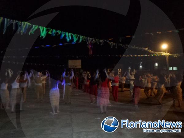 Col&eacute;gio Estadual realizou animada Festa Junina em Floriano.(Imagem:FlorianoNews)