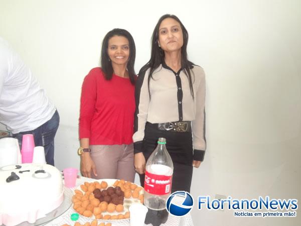 Delegada Luana Alves troca de idade e ganha festa de anivers&aacute;rio.(Imagem:FlorianoNews)