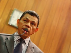 João de Deus defende o governo de críticas da oposição