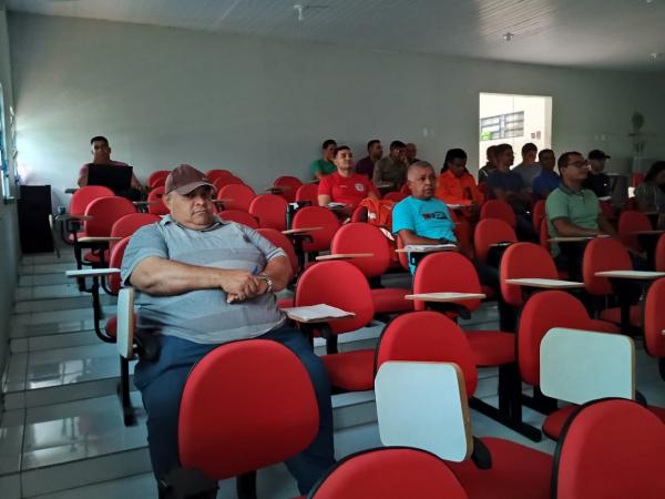 Curso de Comunica&ccedil;&atilde;o N&atilde;o Violenta e Media&ccedil;&atilde;o de Conflitos &eacute; realizado pela SSP-PI em Floriano(Imagem:FlorianoNews)