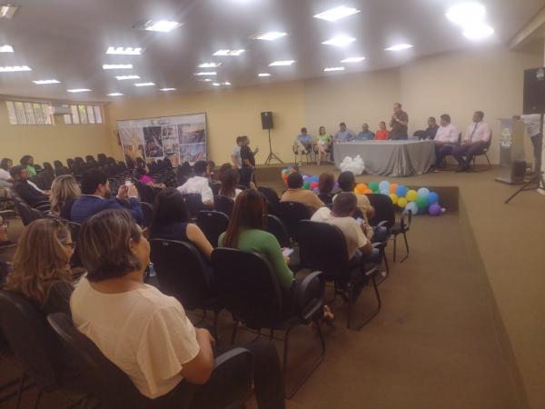 Prefeitura de Floriano empossa novos membros do Conselho Municipal de Habitação(Imagem:FlorianoNews)