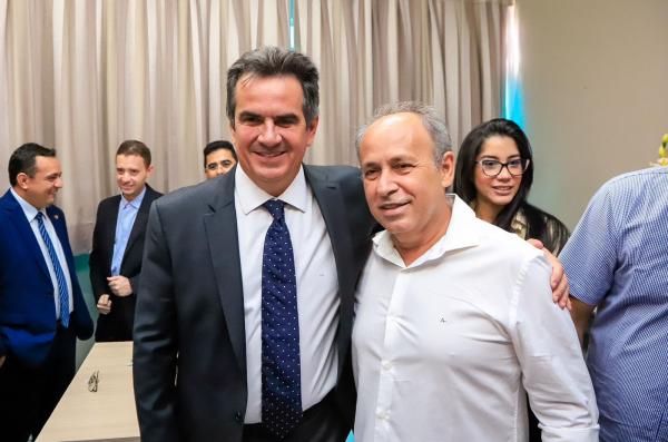 Senador Ciro Nogueira realiza um dia inteiro de reuni&otilde;es e atende prefeitos, vereadores e lideran&ccedil;as de todo o Piau&iacute;  (Imagem:Suyane Mesquita / ASCOM)