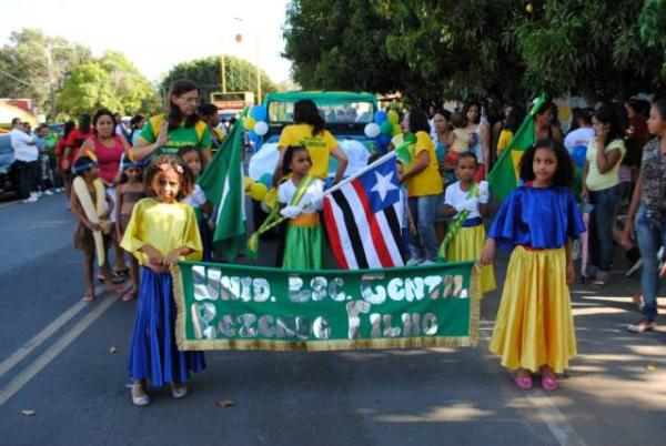 Emo&ccedil;&atilde;o marca o resgate do desfile c&iacute;vico de 7 de setembro em Bar&atilde;o de Graja&uacute;.(Imagem:ASCOM)
