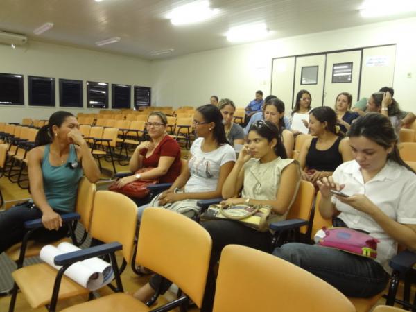 Secretaria de Sa&uacute;de promove capacita&ccedil;&atilde;o de teste de Snellen em Floriano.(Imagem:FlorianoNews)