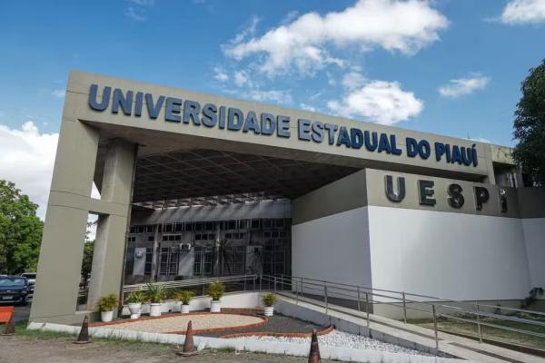 Seletivo da Uespi oferece vagas para tutor presencial com bolsa de R$ 1,1 mil; veja cursos