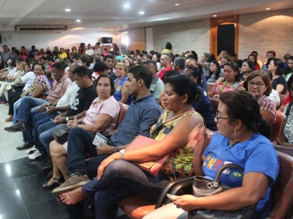 TJ intermedia reunião entre governo e professores em busca de alternativas