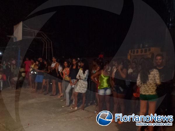 Apresenta&ccedil;&otilde;es culturais marcam primeiro dia de gincana do Col&eacute;gio Estadual.(Imagem:FlorianoNews)