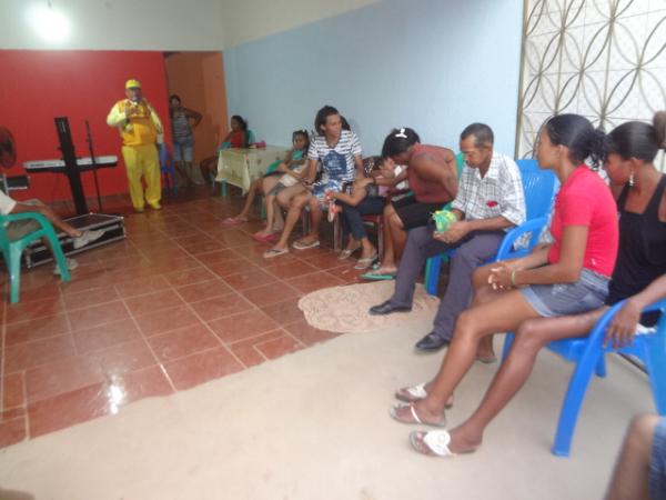 Rep&oacute;rter Amarelinho acompanhou ensaio de calouros.(Imagem:FlorianoNews)