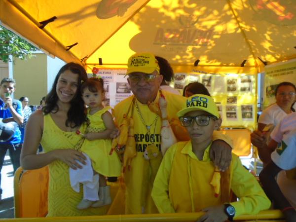 Rep&oacute;rter Amarelinho homenageado durante projeto de pesquisa e extens&atilde;o.(Imagem:FlorianoNews)