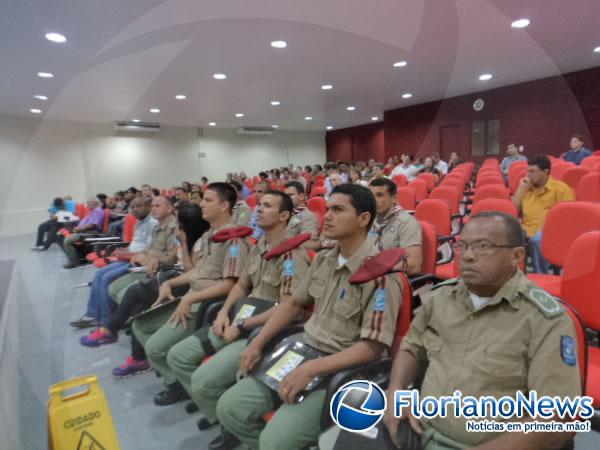 Floriano sedia I Forum do Conselho Comunitário de Segurança Pública.(Imagem:FlorianoNews)