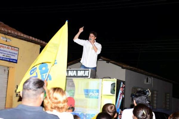 Enéas Maia arrasta multidão no bairro Sambaíba.(Imagem:Jaquelina Nascimento)
