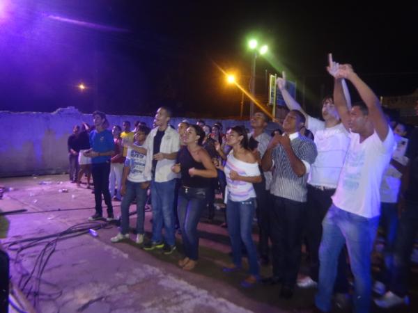 Realizada noite de Louvor e Adora&ccedil;&atilde;o em Floriano.(Imagem:FlorianoNews)