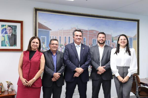 Ciro Nogueira estende agenda até o anoitecer e atende todos os prefeitos em Brasília(Imagem:Ascom)