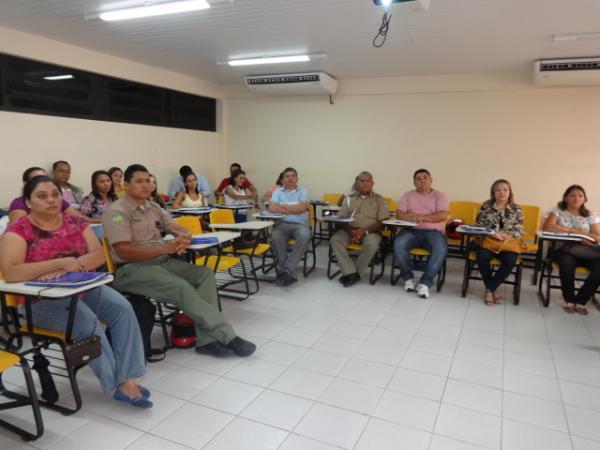 Professores participam de curso sobre monitoramento da educação no trânsito