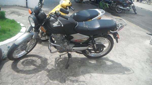 Polícia Civil prende homem acusado de roubar moto em Floriano.(Imagem:FlorianoNews)
