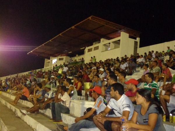 Reno vence 8 de Julho nos pênaltis e leva a melhor no Campeonato de Futebol Amador.(Imagem:FlorianoNews)