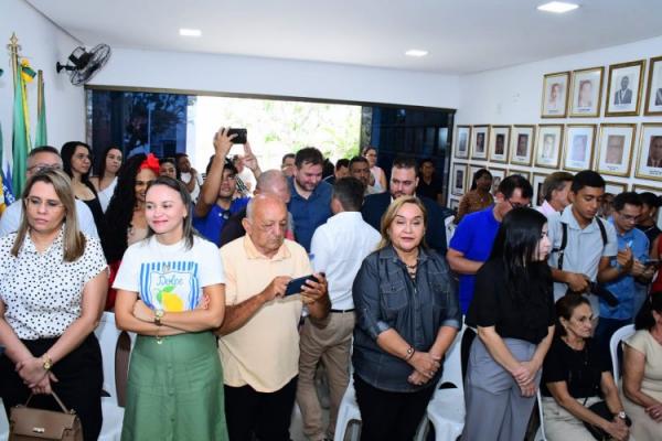 Empossada a nova secretária de Comunicação de Floriano(Imagem:Secom)