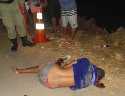 Colisão frontal entre motocicletas deixa um morto e dois feridos em Floriano