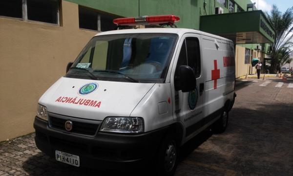 Fusampi de Floriano recebe ambulância para sócios
