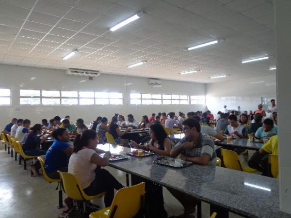 Universidade Federal do Piau&iacute; inaugurou   restaurante universit&aacute;rio.(Imagem:FlorianoNews)