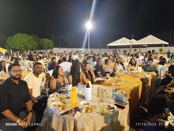 Prefeitura de Bar&atilde;o de Graja&uacute; realiza noite especial em homenagem aos professores(Imagem:FlorianoNews)