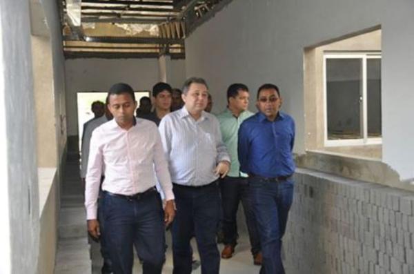 Secret&aacute;rio Estadual de Sa&uacute;de visita Floriano e promete celeridade em obras.(Imagem:SECOM)