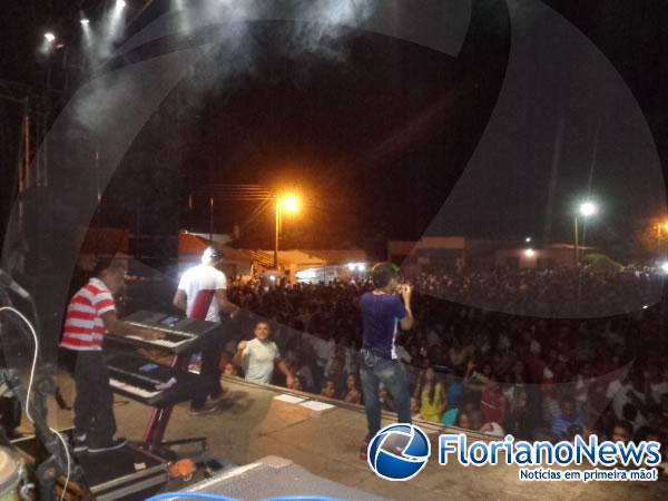 Prefeitura de Bar&atilde;o de Graja&uacute; realiza show da virada no R&eacute;veillon 2015.(Imagem:FlorianoNews)